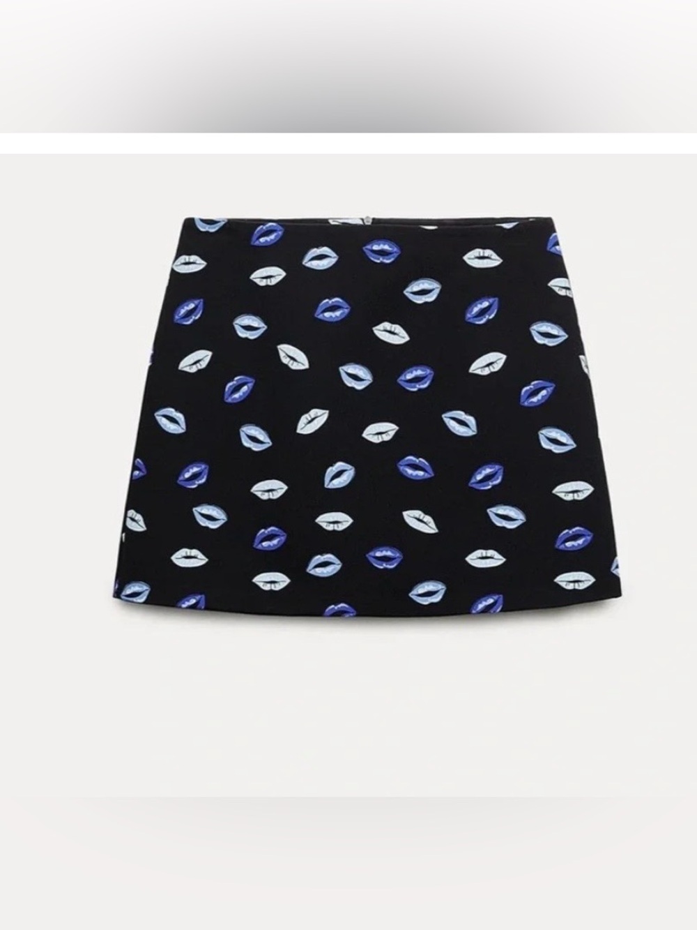 ZARA COLLECTION Lip Mini Skirt